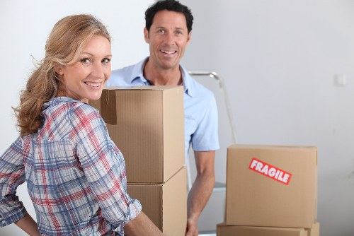 Packing and organising belongings for storage near Roehampton